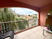 Dans résidence avec piscine en centre ville