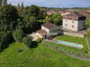 Dans un bourg du Périgord vert, proche de Ribérac,...