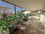 Dans un quartier recherché et calme, bel appartement de...