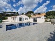 Dans un quartier résidentiel, Jolie villa avec Piscine,...