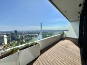 DANUBEFLATS. 40 Etage inkl. 30m2 Balkon The one and...