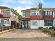 Daphne Gardens, London E4, 3 bed semi detached house to...