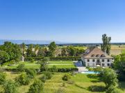 Das königliche Anwesen und das Château de Merlinge