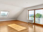 DAXBERG Lichtdurchflutete Wohnung über zwei Etagen mit...