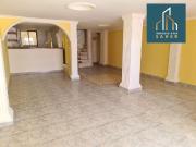 ¡DE OPORTUNIDAD! VENTA DE CASA DE 2 NIVELES EN...