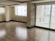 De renta lindo apartamento sector Gonzalez Suarez