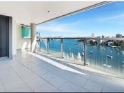 Unique 1002/8 Glen Street, Milsons Point Apartment for...