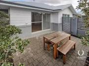 Deal! 1/121 Bank Street, East Victoria Park, WA 6101