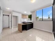 Deal! 1/17 Rosecliffe Street, Highgate Hill, QLD 4101
