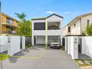 Cozy 1/21 Venice Street, Mermaid Beach, QLD 4218