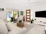 Cheap 1/3 Metro Crescent, Oxenford, QLD 4210