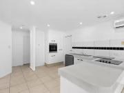 For Rent! 1/7 Napper Road, Arundel, QLD 4214