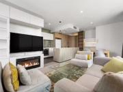 Just in! 1805/4 Edmondstone Street, South Brisbane...