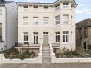 Nice 1 BA 2 bedroom flat for rent in Hardwick Road,...