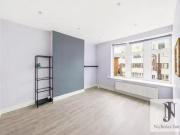 Nice 1 BA 2 bedroom flat for rent in Windmill Hill,...