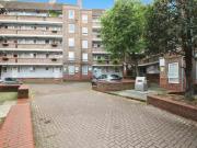 Cheap 1 BA 3 bedroom flat for rent in Corbin House, Bow,...