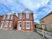 Nice 1 BA 4 bedroom detached house for rent in...