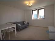 Nice 1 bedroom flat for rent in Midland Court,...