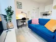 For Rent! 1 BR Hawkwood Mount