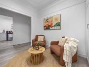 Rental! 1 BR Leichhardt Street