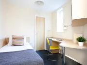 Deal! 1 BR Lennon Studios Basic En Suite