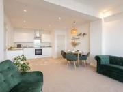 Deal! 1 BR Queen's Parade