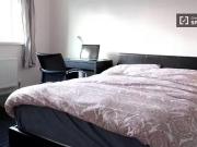 Cheap 1 BR Rooms for rent to professionals, houseshare,...