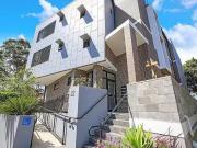 Nice 2.05/22 Greenwich Road, Greenwich, NSW 2065