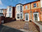 Nice 2 BA 3 bedroom semi detached house for rent in...