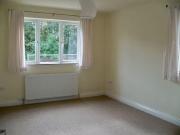 Nice 2 bedroom apartment for rent in Milford Avenue,...
