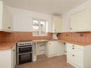 Charming 2 bedroom flat for rent in Castle Road,...