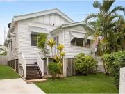 Nice 2 BR 16 Chorlton Street, EAST BRISBANE House for...
