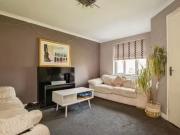 Nice 3 bedroom detached house for rent in Clos Avro,...