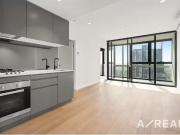 Cheap 4101/462 Elizabeth Street, Melbourne Apartment for...