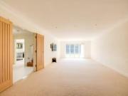 Just in! 4 bedroom detached house for rent in Privet...