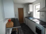 Deal! 4 bedroom terraced house for rent in Hubert Road,...