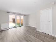 Deal! 4 bedroom terraced house for rent in INCLUDES 6...