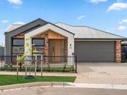 Just in! 4 BR 25 Hillsview Boulevard, Angle Vale, SA 5117