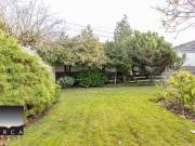 Unique 59893995 2479 King Edward Ave W