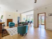 Rental! 5 BR Longcross Road