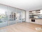 Cheap 606/253 Oxford Street, Bondi Junction Apartment...