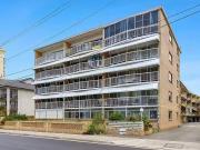 Cozy 6/224 Marine Parade, Labrador, QLD 4215