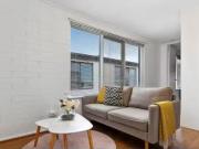 Charming 8/18 Park Crescent, CAULFIELD NORTH Apartment...