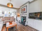 Rental! End terrace house to rent in Richmond Road,...