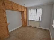 Deal! Flat to rent in Albany Road, Brentford TW8