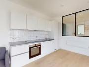 Cheap Flat to rent in Great West Road, Brentford TW8