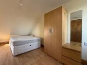 Deal! Flat to rent in Inwood Road, Hounslow TW3