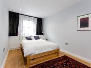 Rental! Flat to rent in King Street Cloisters, Clifton...