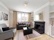 Just in! Flat to rent in Petersham Road, Richmond TW10