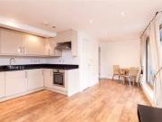 Unique Flat to rent in Vallance Road, London E1